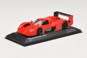 Toyota GT-One TS020 Street Rdeč Minichamps 1:43 433991603 Kovina – slika 2 od 5