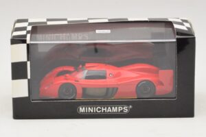 Toyota GT-One TS020 Street Rdeč Minichamps 1:43 433991603 Kovina – slika 5 od 5