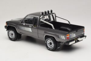 Toyota Hilux N50 Xtra Cab 4x4 Siva Metalik KK-Scale 1:18 KKDC181563 Kovina – slika 5 od 6