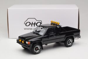 Toyota Hilux N60 SR5 Back to the Future II Sijoča Črna Otto 1:18 OT481 Smola – slika 6 od 6