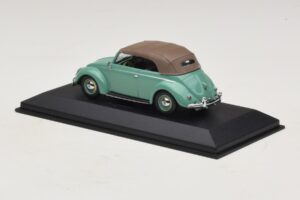 Volkswagen 1200 Kabriolet Mehka Streha Zelen Minichamps 1:43 430052042 Kovina – slika 3 od 5