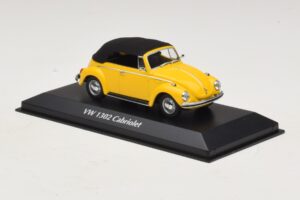 Volkswagen 1302 Kabriolet Rumen Maxichamps 1:43 940055030 Kovina – slika 3 od 5