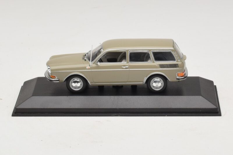 Volkswagen 411 LE Variant Savanna Beige Minichamps 1:43 400051114 Kovina