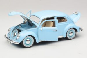 Volkswagen Beetle Moder Bburago 1:18 3381 Kovina – slika 2 od 8