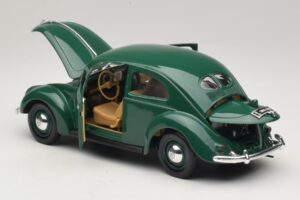 Volkswagen Beetle Zelena Maisto 1:18 32820 Kovina – slika 5 od 8