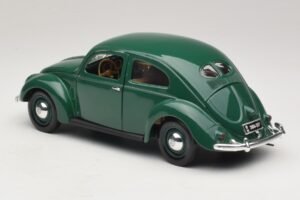 Volkswagen Beetle Zelena Maisto 1:18 32820 Kovina – slika 7 od 8