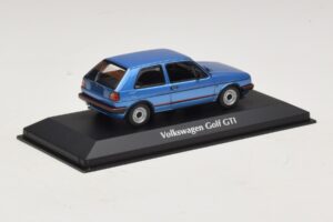 Volkswagen Golf GTI Mk2 Modra Metalik Maxichamps 1:43 940054120 Kovina – slika 2 od 5