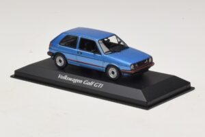 Volkswagen Golf GTI Mk2 Modra Metalik Maxichamps 1:43 940054120 Kovina – slika 3 od 5
