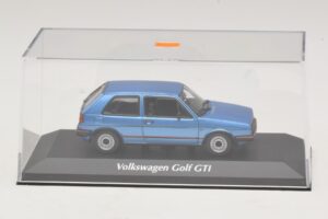 Volkswagen Golf GTI Mk2 Modra Metalik Maxichamps 1:43 940054120 Kovina – slika 4 od 5