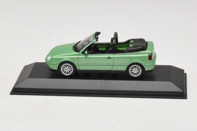 Volkswagen Golf Mk4 Kabriolet Zelena Metalik Minichamps 1:43 430058335 Kovina
