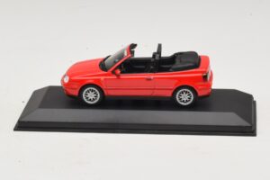 Volkswagen Golf Mk4 Kabriolet Rdeč Dealerska Izdaja Minichamps 1:43 Volkswagen Golf Mk4 Kabriolet Rdeč Dealerska Izdaja Minichamps 1:43 GOLF006 Kovina