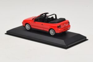 Volkswagen Golf Mk4 Kabriolet Rdeč Dealerska Izdaja Minichamps 1:43 GOLF006 Kovina – slika 3 od 5