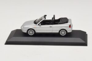 Volkswagen Golf Mk4 Kabriolet Srebrn Dealerska Izdaja Minichamps 1:43 GOLF004 Kovina