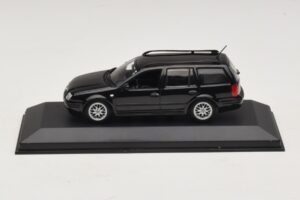 Volkswagen Golf Mk4 Variant Sport Highline BBS Edition Črn Minichamps 1:43 Volkswagen Golf Mk4 Variant Sport Highline BBS Edition Črn Minichamps 1:43 GOLF008 Kovina