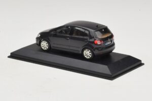 Volkswagen Golf Plus Mk5 Črn Minichamps 1:43 GOLF007 Kovina – slika 3 od 5