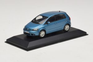 Volkswagen Golf Plus Mk5 Modra Metalik Nadomestna Škatla Minichamps 1:43 GOLF02-R1 Kovina – slika 2 od 5