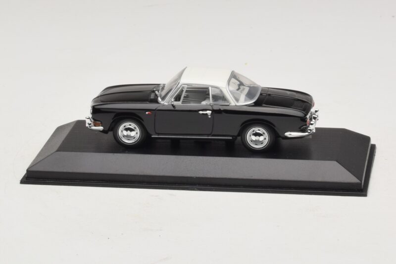 Volkswagen Karmann Ghia Črna z belo streho Minichamps 1:43 430050224 Kovina