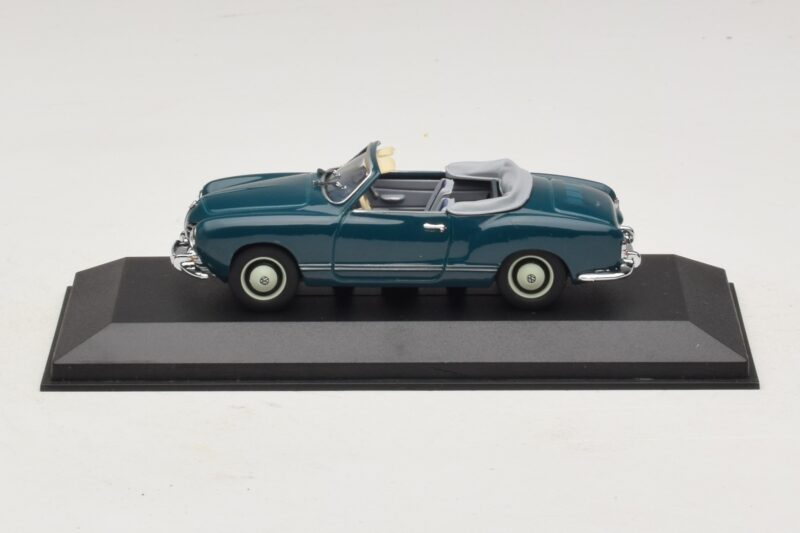 Volkswagen Karmann Ghia Kabriolet Temno Moder Minichamps 1:43 GHIA001 Kovina