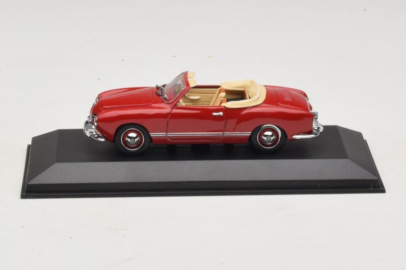 Volkswagen Karmann Ghia Kabriolet Temno Rdeč Minichamps 1:43 5032 Kovina