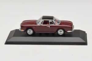Volkswagen Karmann Ghia Rdeč S Črno Streho Minichamps 1:43 Volkswagen Karmann Ghia Rdeč S Črno Streho Minichamps 1:43 GHIA002 Kovina