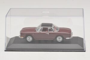 Volkswagen Karmann Ghia Rdeč S Črno Streho Minichamps 1:43 GHIA002 Kovina – slika 4 od 5
