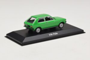 Volkswagen Polo Mk1 Zelen Maxichamps 1:43 940050501 Kovina – slika 2 od 5