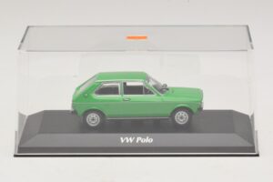 Volkswagen Polo Mk1 Zelen Maxichamps 1:43 940050501 Kovina – slika 4 od 5