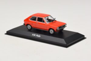Volkswagen Polo Mk1 Rdeč Maxichamps 1:43 940050500 Kovina – slika 3 od 5