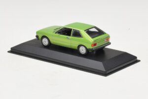 Volkswagen Scirocco Mk1 Zelena Metalik Nadomestna Škatla Maxichamps 1:43 940050420-R1 Kovina – slika 3 od 5