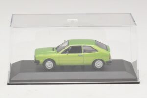 Volkswagen Scirocco Mk1 Zelena Metalik Nadomestna Škatla Maxichamps 1:43 940050420-R1 Kovina – slika 4 od 5