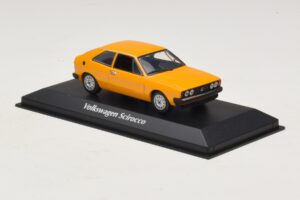 Volkswagen Scirocco Mk1 Rumen Maxichamps 1:43 940050424 Kovina – slika 3 od 5