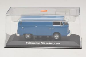 Volkswagen T2b Dostavno Vozilo Moder Maxichamps 1:43 940053061 Kovina – slika 4 od 5