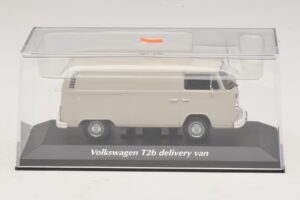Volkswagen T2b Dostavno Vozilo Siv Maxichamps 1:43 940053060 Kovina – slika 4 od 5