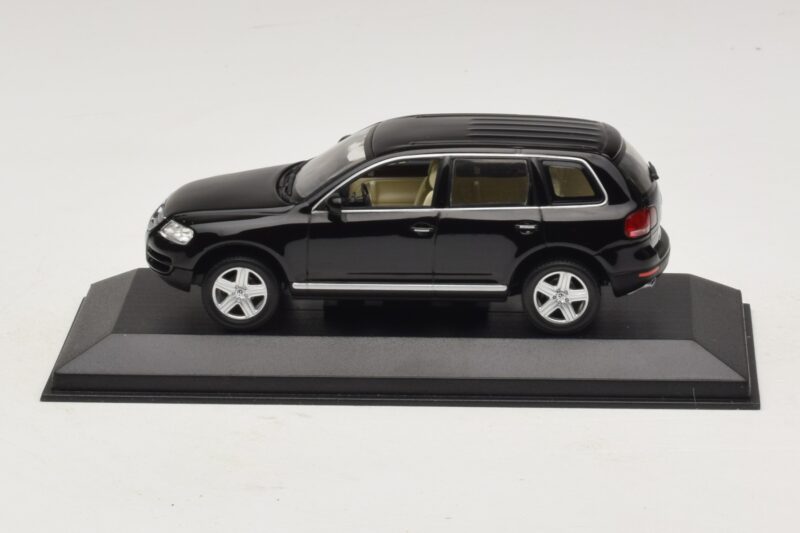 Volkswagen Touareg 7L Črn Minichamps 1:43 TOUAREG002 Kovina