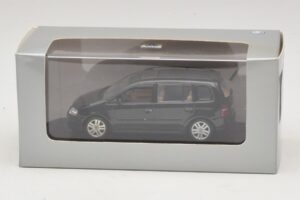 Volkswagen Touran 1T Črn Minichamps 1:43 TOURAN005 Kovina – slika 5 od 5