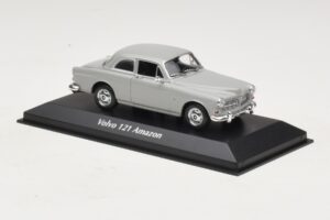 Volvo 121 Amazon Siv Maxichamps 1:43 940171000 Kovina – slika 3 od 5