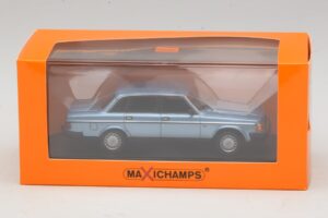 Volvo 240 GL Blue Metallic Maxichamps 1:43 940171400 Diecast – slika 5 od 5