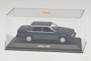 Volvo 740 Dark Blue Metallic Maxichamps 1:43 940171701 Kovina – slika 4 od 5