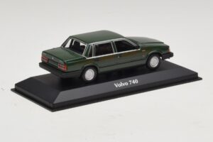 Volvo 740 Temno Zelen Maxichamps 1:43 940171700 Diecast – slika 2 od 5