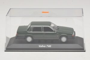 Volvo 740 Temno Zelen Maxichamps 1:43 940171700 Diecast – slika 4 od 5